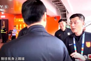 馬寧調侃韓鵬、王大雷：跟隊員說別往我身上踢球 你要回去練身體