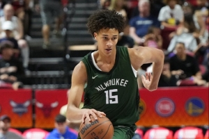免費NBA太陽vs雄鹿直播_免費NBA太陽vs雄鹿直播在線觀看_免費看直播