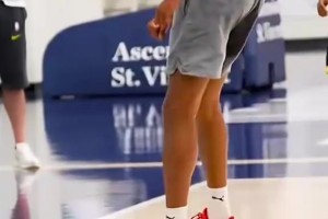 白坭兴龙vs广州越程车行进球集锦